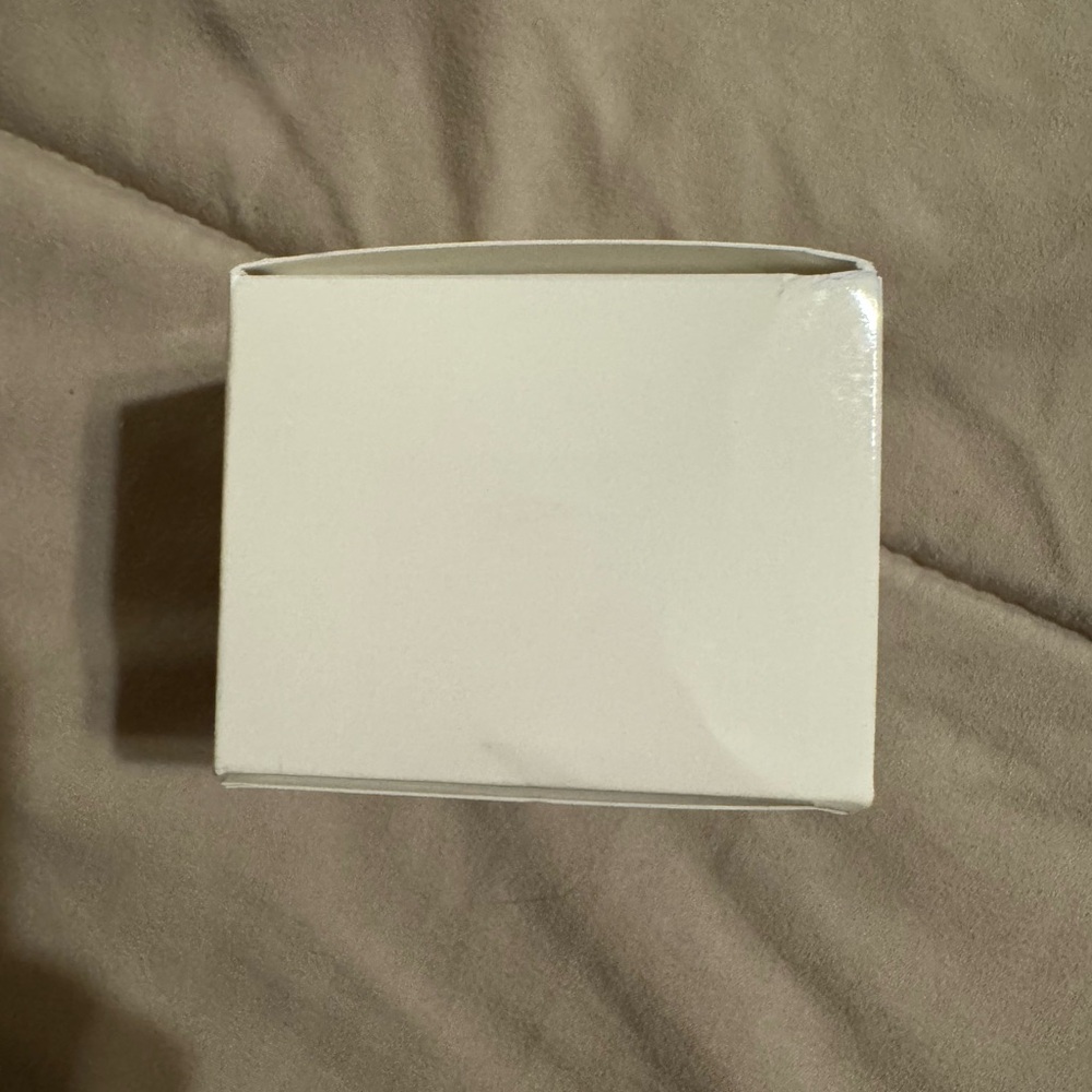 Bobbi Brown Vitamin Enriched Face Base Box - Picture 2 of 5